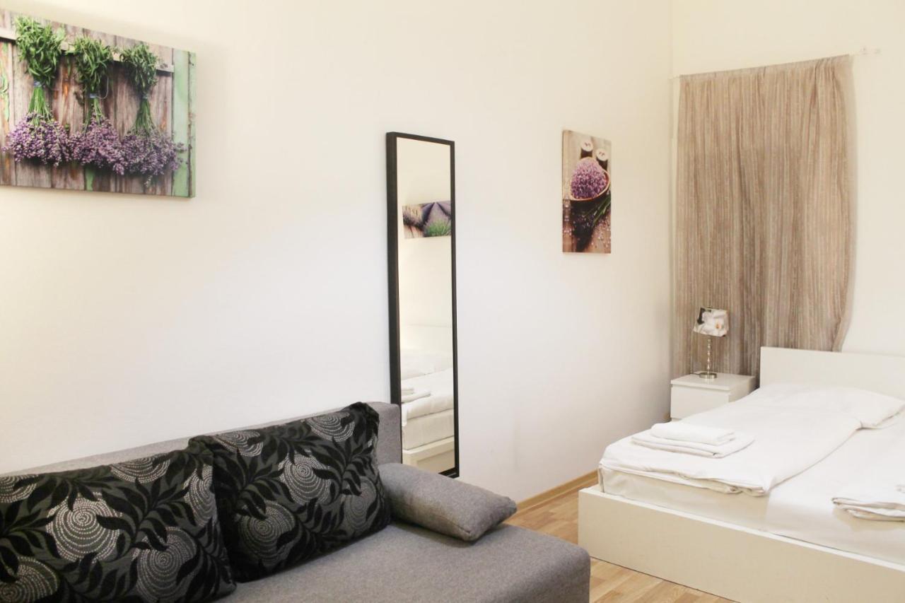 פראג Modern Apartment Ve Smeckach 28 מראה חיצוני תמונה